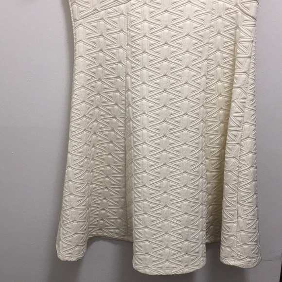 Romeo & Juliet Cream Dress, Size M - Picture 4 of 8